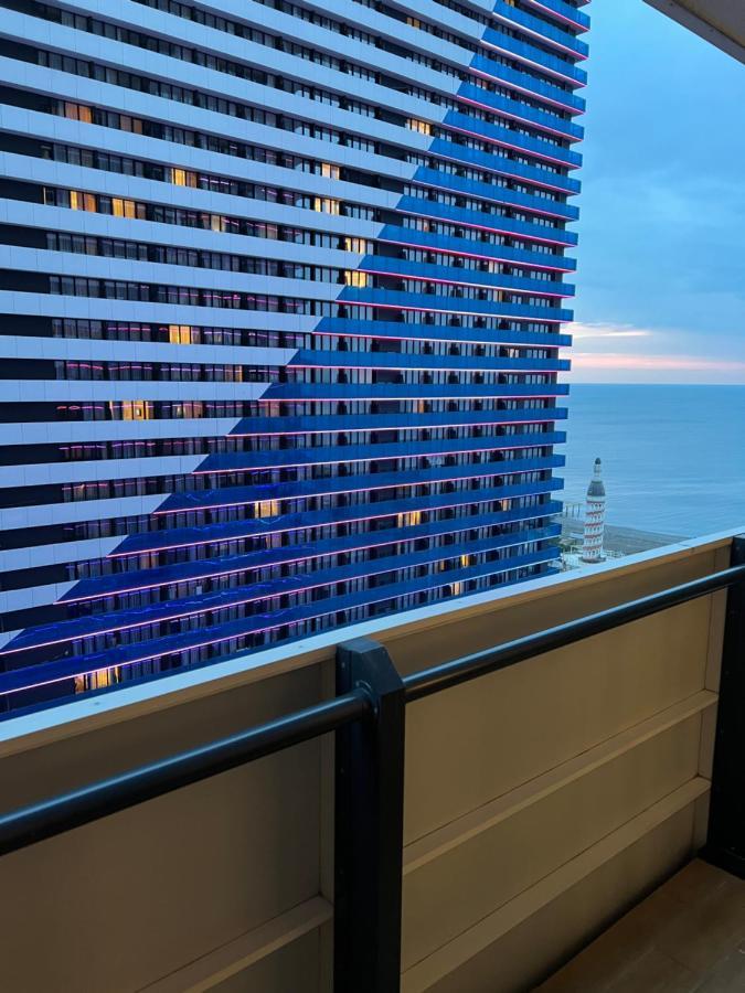 Orbi City Suite Батуми Экстерьер фото
