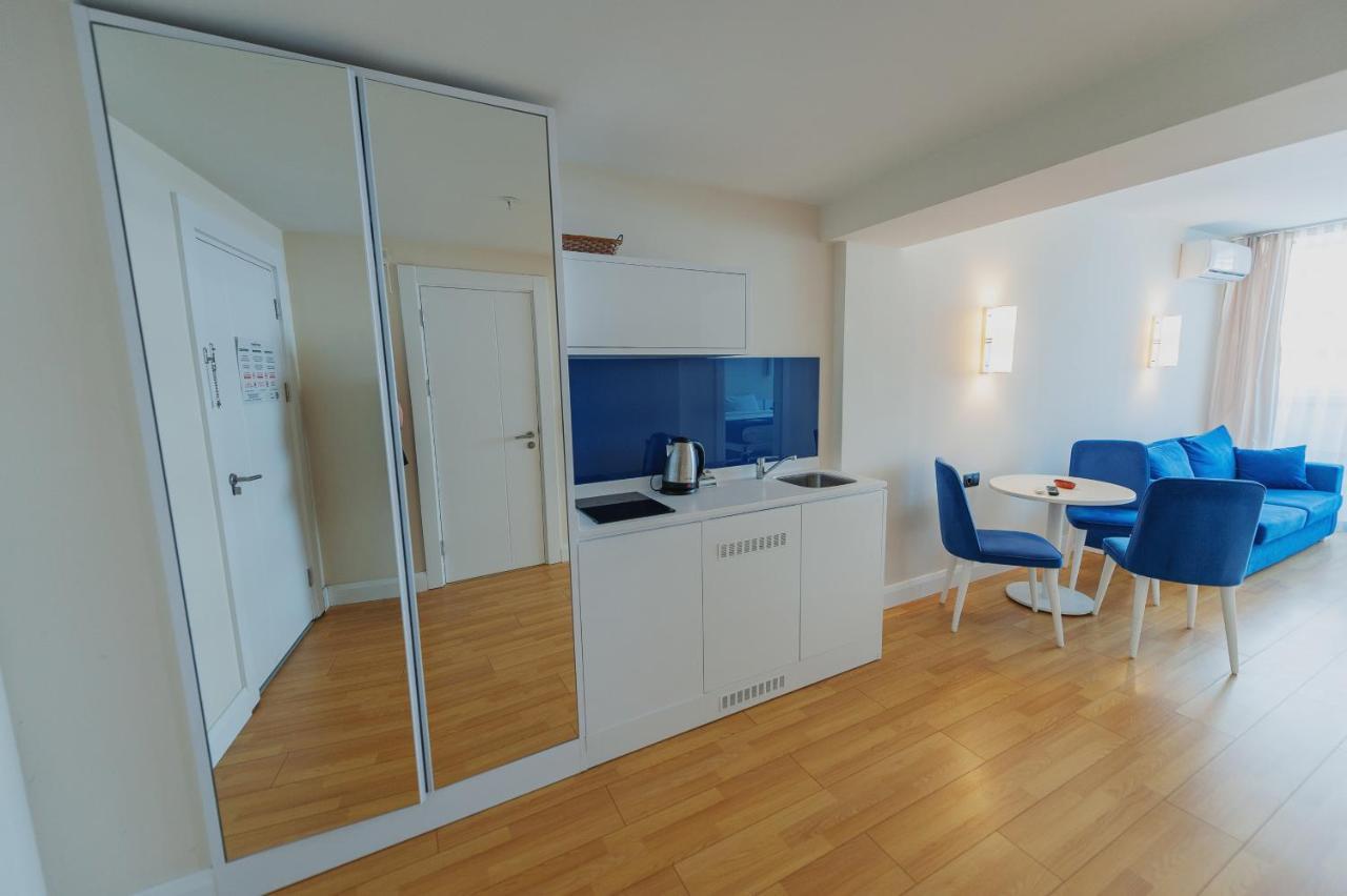 Orbi City Suite Батуми Экстерьер фото