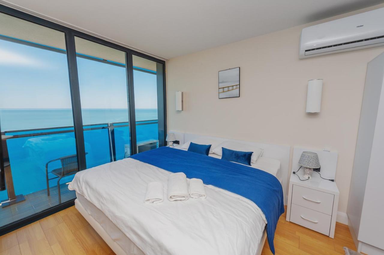 Orbi City Suite Батуми Экстерьер фото