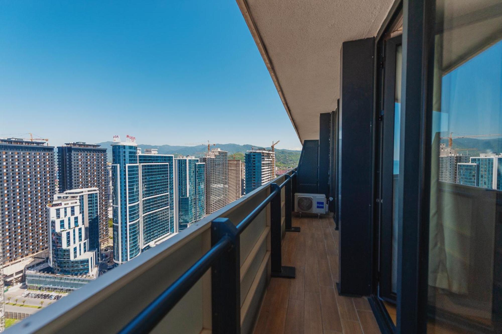 Orbi City Suite Батуми Экстерьер фото