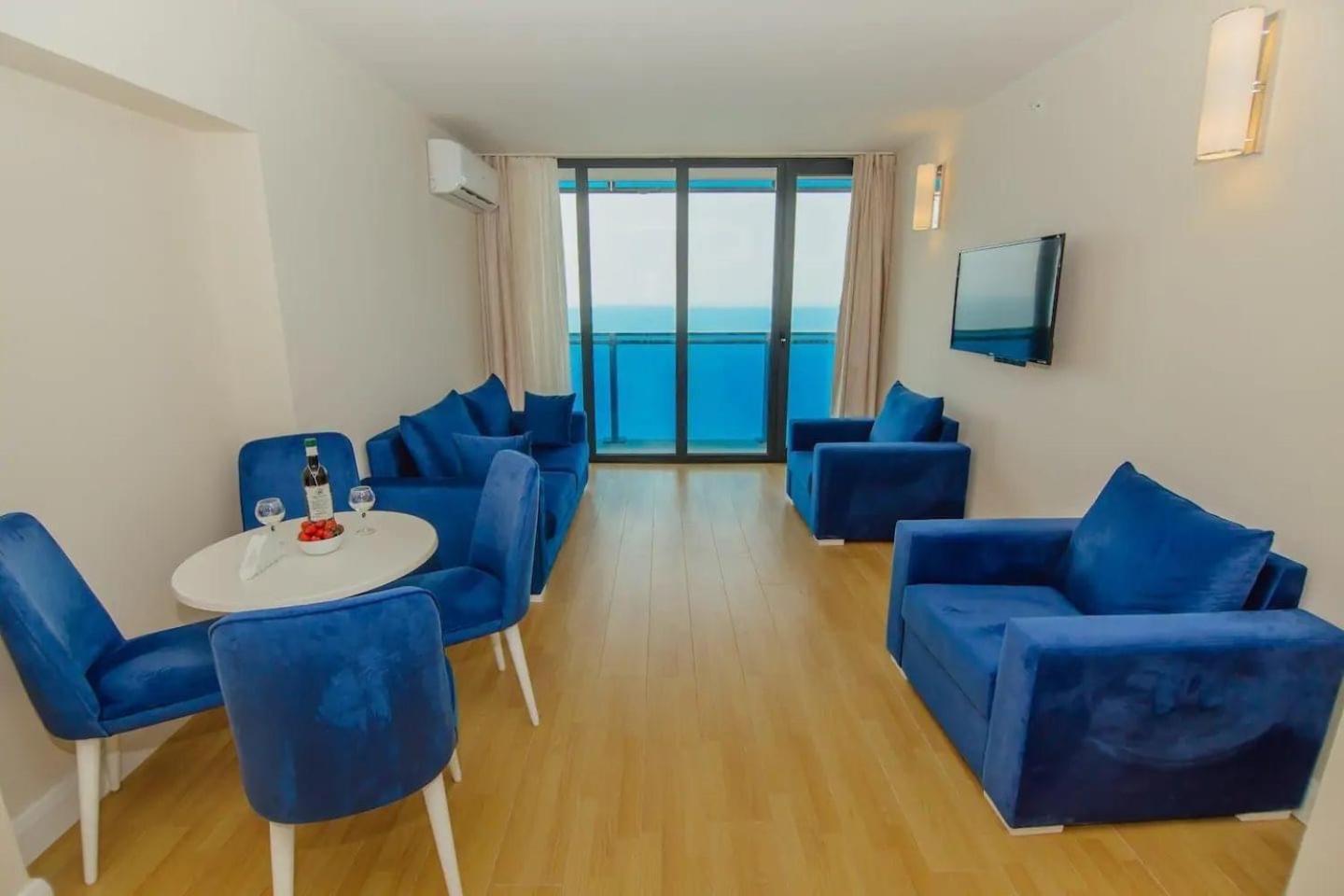 Orbi City Suite Батуми Экстерьер фото
